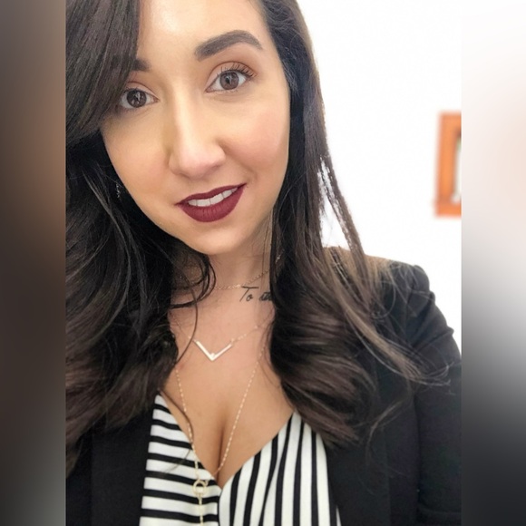 Hey, Iβm Kay! π¦πͺ©β€οΈπ€ π₯³π©π»βπΌππ»π¦ - Picture 5 of 9